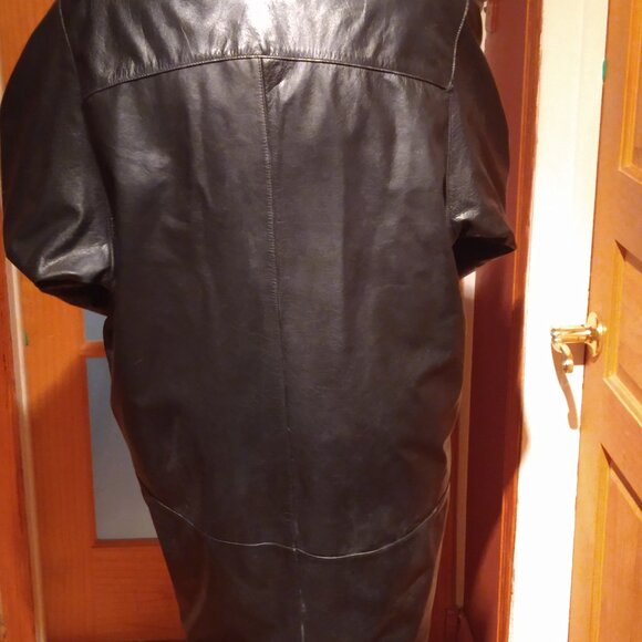 Black Leather coat - Picture 4 of 5